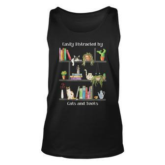 Easily Distracted By Cats And Books Cat Book Lovers Bookworm Tank Top | Mazezy DE