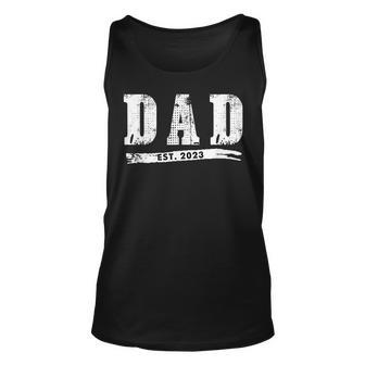New Dad 2022 Funny Fathers Day Gift Dad Unisex Tank Top | Mazezy DE