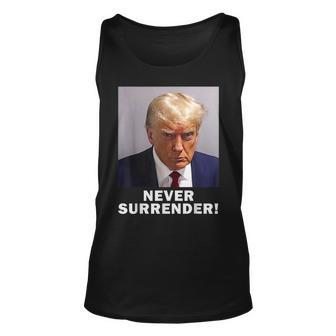 President Legend Trump 2024 Hot Never Surrender Tank Top - Seseable