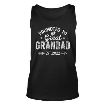 Promoted To Great Grandad 2022 Fathers Day New Grandpa Grandpa Tank Top | Mazezy