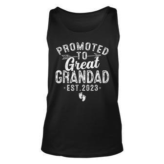 Promoted To Great Grandad Est 2023 Daddy Fathers Day Daddy Tank Top | Mazezy