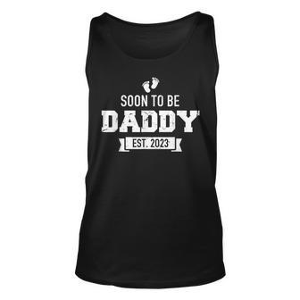 Soon To Be Daddy Est2023 Retro Vintage Dad Fathers Day Unisex Tank Top | Mazezy