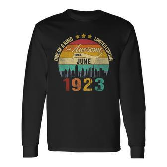 Born In June 1923 Vintage 98Th Birthday 98 Years Old Bday Long Sleeve T-Shirt | Mazezy