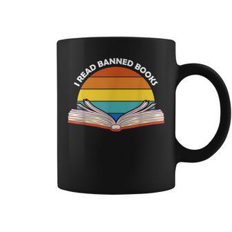 I Read Banned Books Reading Teach Literature Lovers Retro Reading Funny Designs Funny Gifts Coffee Mug | Mazezy DE