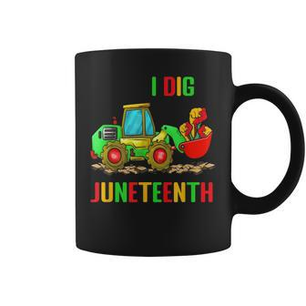 Kids I Dig Junenth Fists Tractor Toddler Boys Tractors Coffee Mug | Mazezy