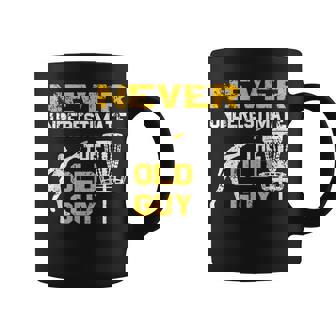 Never Underestimate The Old Guy Disc Golf Golfer Throwing Gift For Mens Coffee Mug - Seseable