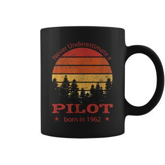 Never Underestimate A Pilot Flying Planes Retro Sunset Coffee Mug | Mazezy