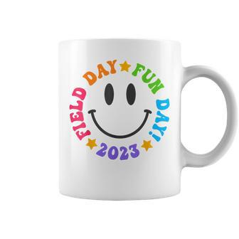 Field Day Fun Day 2023 Groovy Smile Face Funny Teacher Kids Coffee Mug - Thegiftio UK