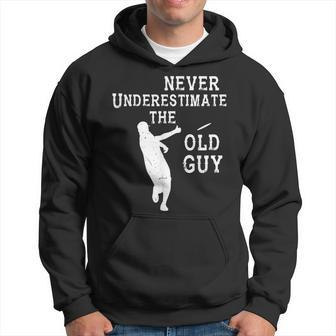 Disc Golf Never Underestimate The Old Guy Frolf Tree Golfing Hoodie - Seseable