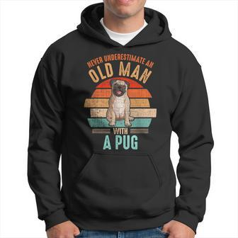 Mb Never Underestimate An Old Man With A Pug Hoodie - Seseable