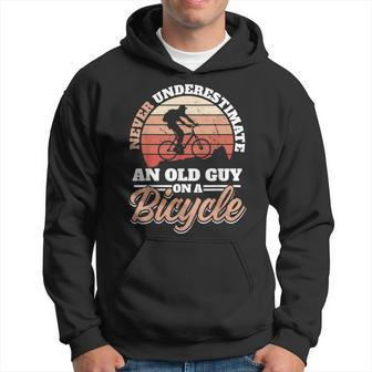 Mountainbike Mtb Never Underestimate An Old Guy On A Bicycle Hoodie - Seseable