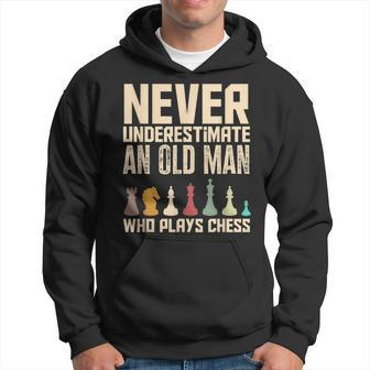 Never Underestimate An Old Man Who Plays Chess Funny Chess Hoodie - Seseable