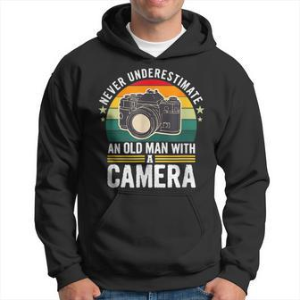 Photographer Never Underestimate An Old Man With A Camera Hoodie - Seseable