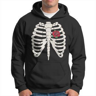 Skeleton Rib Cage Red Rose Heart Vintage Halloween Goth Cute Halloween Funny Gifts Hoodie | Mazezy DE
