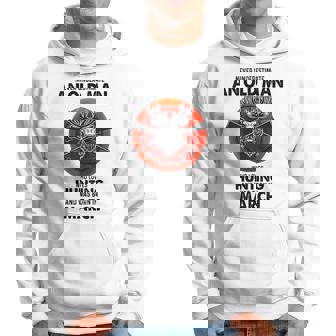 Never Underestimate An Old Man Who Loves Hunting In March Hoodie - Seseable