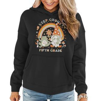 Groovy Fifth Grade Teacher Retro 5Th Back To School Frog Gifts For Teacher Funny Gifts Women Hoodie | Mazezy