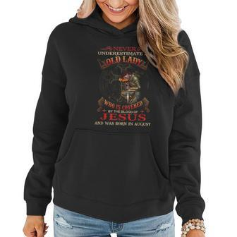 Never Underestimate An Old Lady Was Born In August Women Hoodie - Thegiftio UK