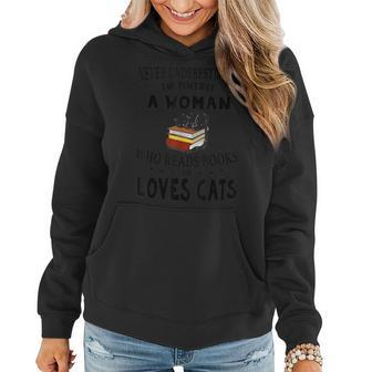 Never Underestimate The Power Of A Who Read Book-Cats Women Hoodie | Mazezy
