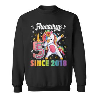 Awesome Dabbing Unicorn Birthday 5 Year Old Girl 5Th B-Day Sweatshirt - Seseable