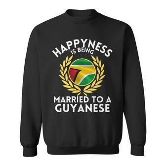 Outfit Happyness Is Being Married To A Guyanese Sweatshirt | Mazezy UK