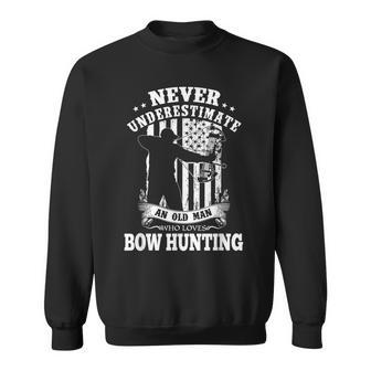 Never Underestimate An Archery Bow Hunting Man Sweatshirt - Thegiftio UK