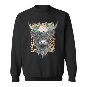 Highland Castle Leopard Flower Cow Western Cowhide Cowgirl Gift For Womens Sweatshirt | Mazezy DE