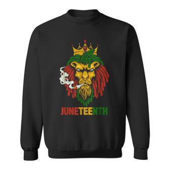 Lion Junenth Cool Black History African American Flag Men Sweatshirt - Thegiftio UK