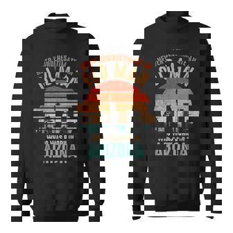 Mb Never Underestimate An Old Man Born In Arkansas Sweatshirt | Seseable UK