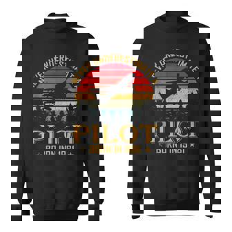 Never Underestimate A Pilot Born In 1981 40Th Birthday Sweatshirt | Seseable UK