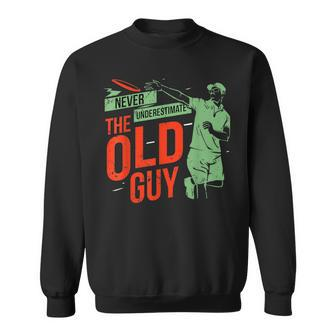 Never Underestimate Old Guy Disc Golf Player Fun Print Sweatshirt - Seseable