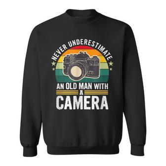 Photographer Never Underestimate An Old Man With A Camera Sweatshirt - Seseable
