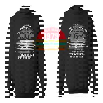 Never Underestimate An Old Man Firefighter 1979 Birthday Sweatshirt - Thegiftio UK