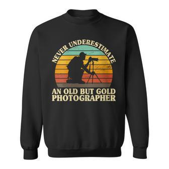 Never Underestimate An Old Photographer Photograph Sweatshirt - Monsterry DE