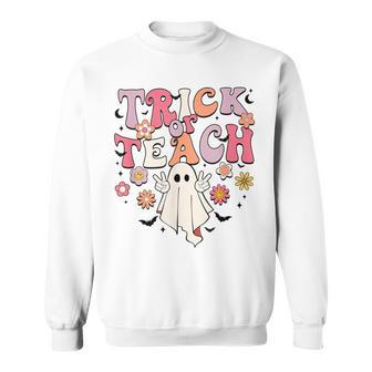 Retro Halloween Kindergarten Teacher Trick Or Teach Sweatshirt - Seseable
