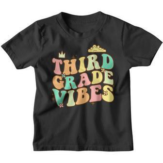 Retro Groovy 3Rd Grade Vibes Back To School First Day 3Rd Grade Gifts Youth T-shirt | Mazezy CA