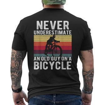 Cycling Vintage Never Underestimate An Old Guy On A Bicycle Men's T-shirt Back Print - Thegiftio UK