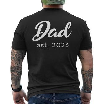 Happy Father’S Day New Dad Est 2023 Baby Announcement Mens Back Print T-shirt - Seseable