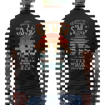 Mb Never Underestimate An Old Man Born In Kansas Men's T-shirt Back Print - Seseable