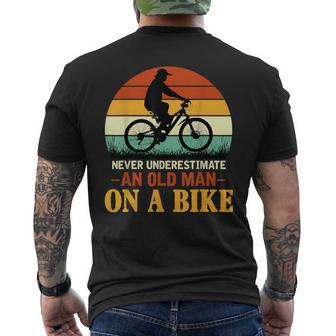 Never Underestimate Funny Quote An Old Man On A Bicycle Retr Mens Back Print T-shirt - Seseable