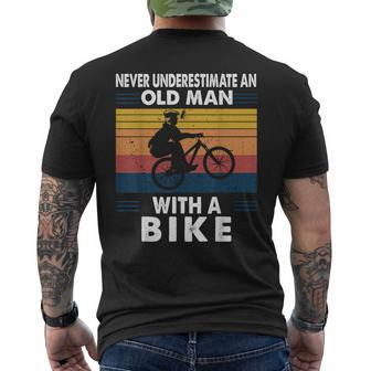 Never Underestimate An Old Man With A Bike Vintage Retro Men's T-shirt Back Print - Seseable