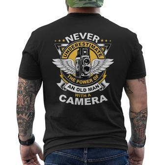Never Underestimate The Power Of An Old Man With A Camera Men's T-shirt Back Print | Mazezy