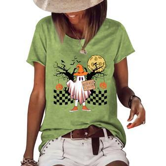 Hitchhiking Ghost Spooky Season Halloween Need Ride To Salem Women's Short Sleeve Loose T-shirt | Mazezy