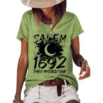 Vintage Salem 1692 They Missed One Halloween Salem 1692 Women's Loose T-shirt | Mazezy