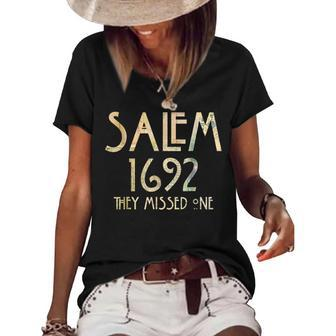 Salem Witch 1692 They Missed One Vintage Halloween Women's Loose T-shirt | Mazezy