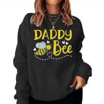 Daddy Bee Cute Beekeeping Birthday Party Matching Family Men Women Sweatshirt - Thegiftio UK