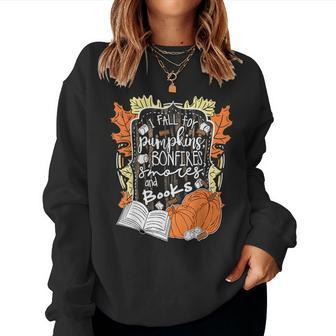 I Fall For Pumpkins Bonfires S'mores Books Halloween Reader Halloween Women Sweatshirt | Mazezy