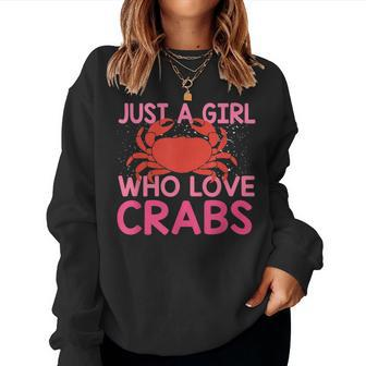 Girls-Love-Crab Eating-Macaque Crab-Crawfish-Lover Women Sweatshirt | Mazezy