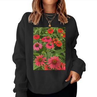 Happy Honey Bee On Flower Pretty Nature Women Sweatshirt | Mazezy