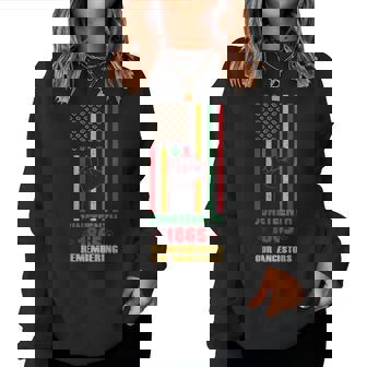 Junenth - Fist - Flag - 1865 - Remembering Our Ancestors Women Sweatshirt | Mazezy