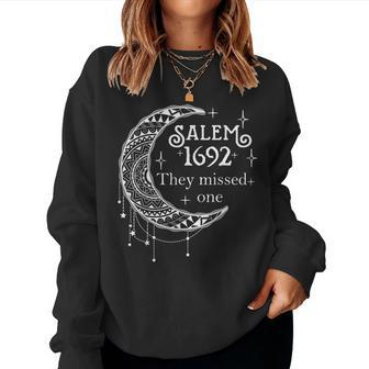 Retro 1692 They Missed One Witch Salem 1692 Halloween Witch Women Sweatshirt - Monsterry AU